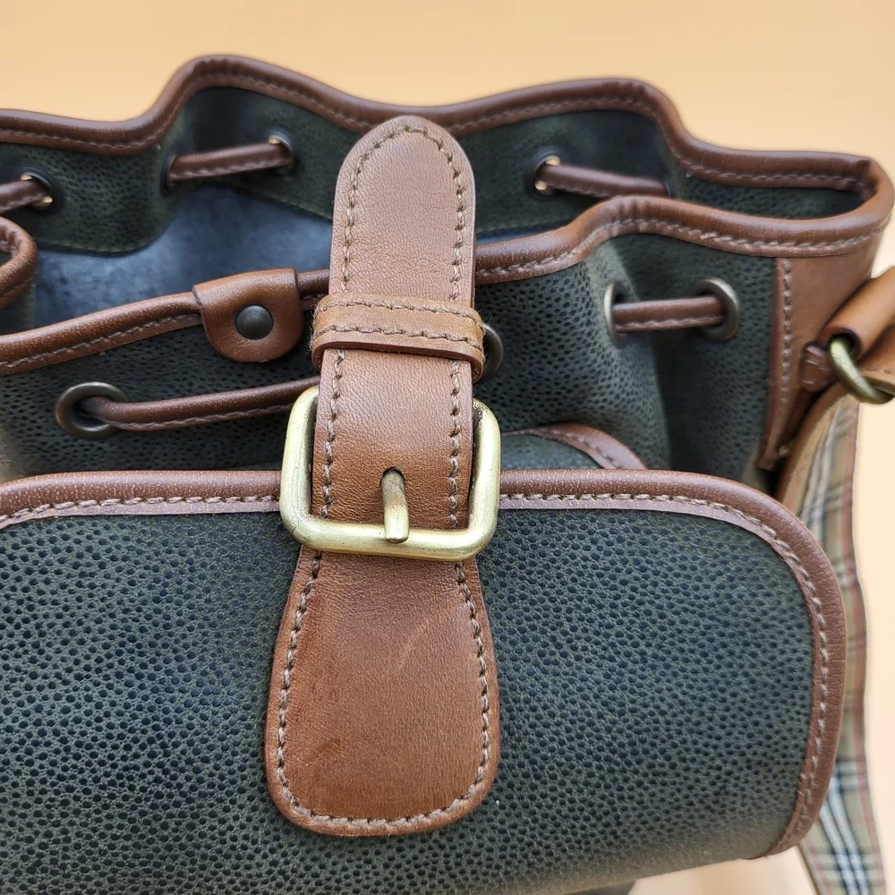 Burberrys leather vintage England check crossbody shoulder bag..authentic ! - Picture 11 of 16